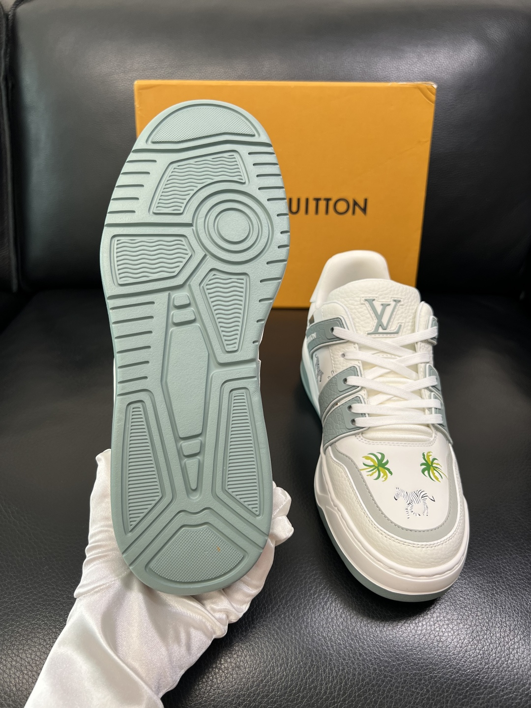 LV